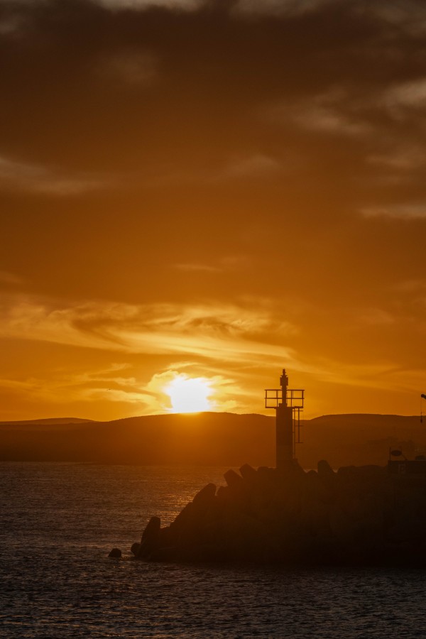 "Atardecer en el faro" de Carlos Greco