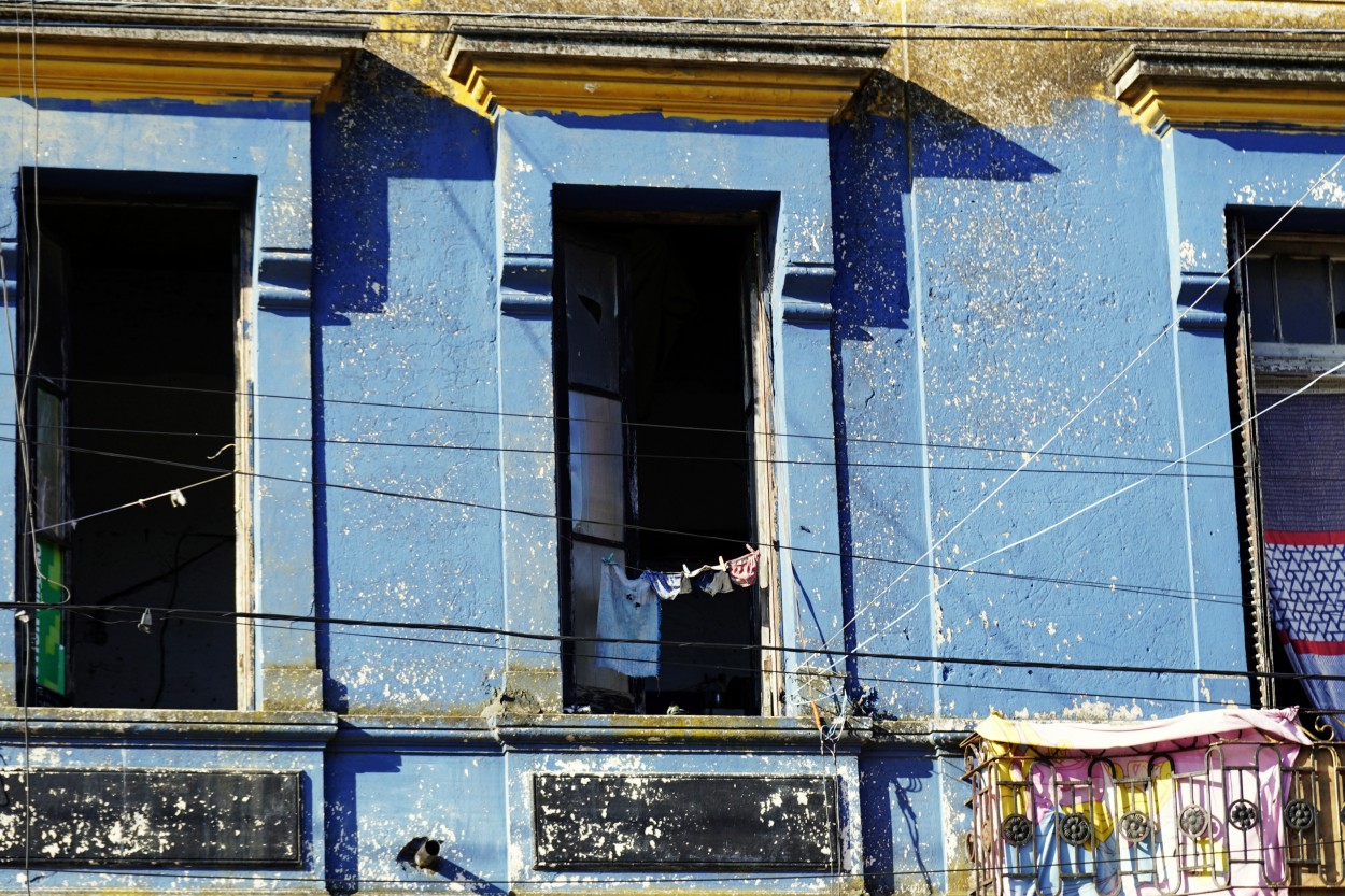 "Ventanas indiscretas." de Laura Manassero