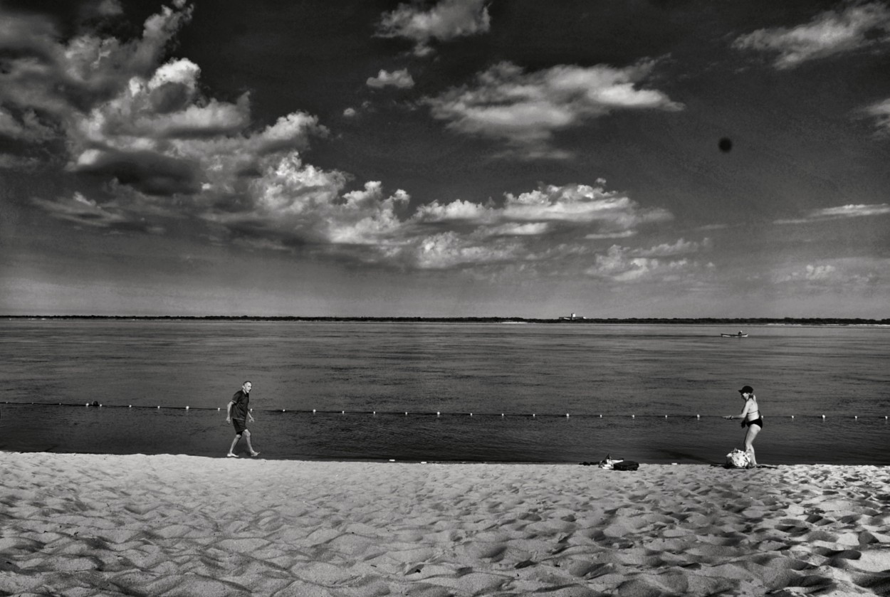 "Dia en la playa." de Claudio Romano