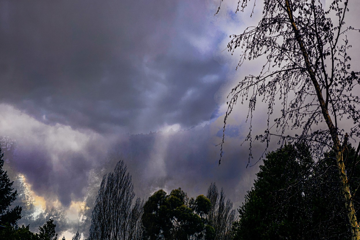 "Nubes de lluvia" de Carlos Francisco Montalbetti