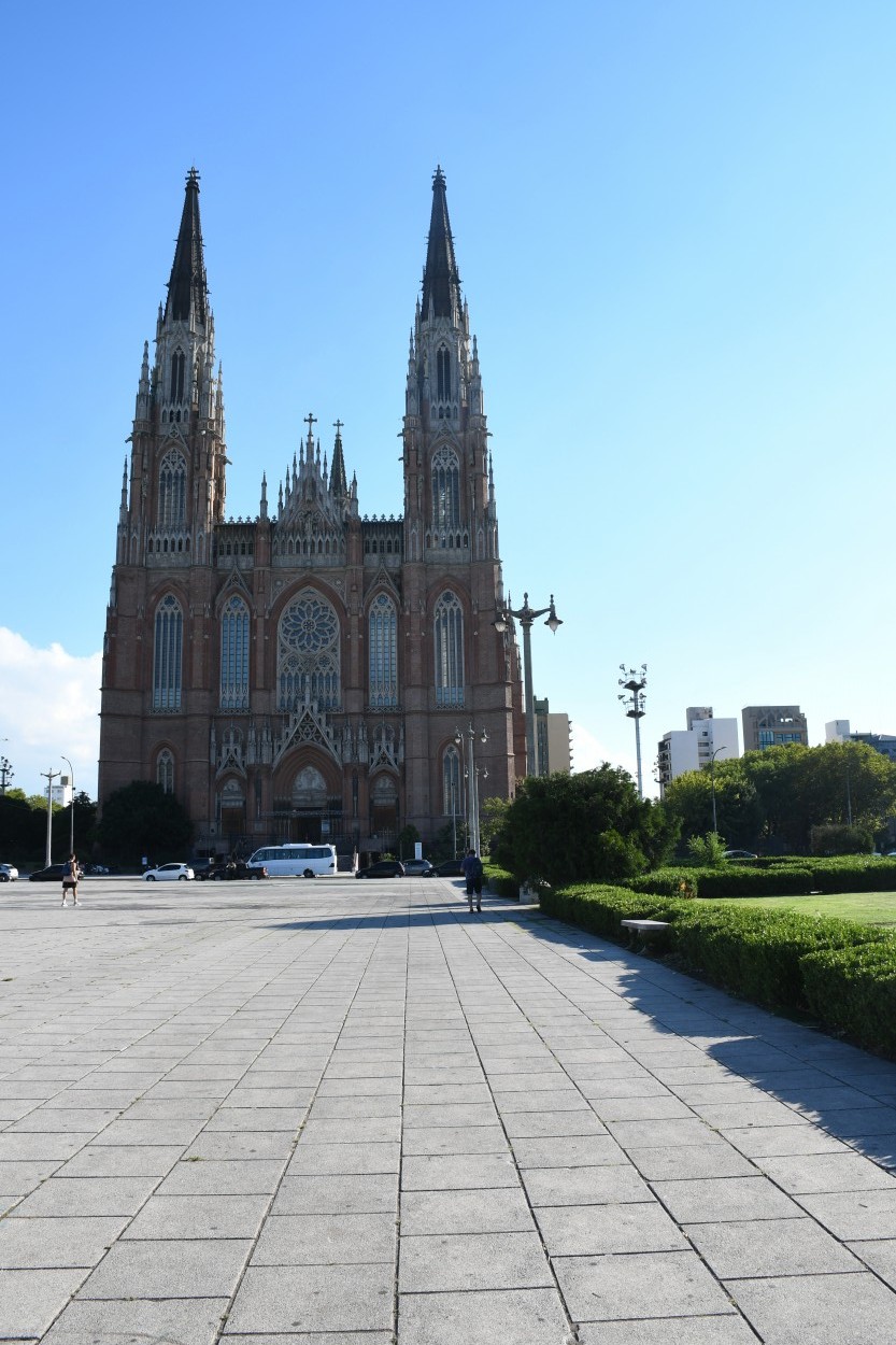 "catedral de La Plata" de Jose Charles Mengeon