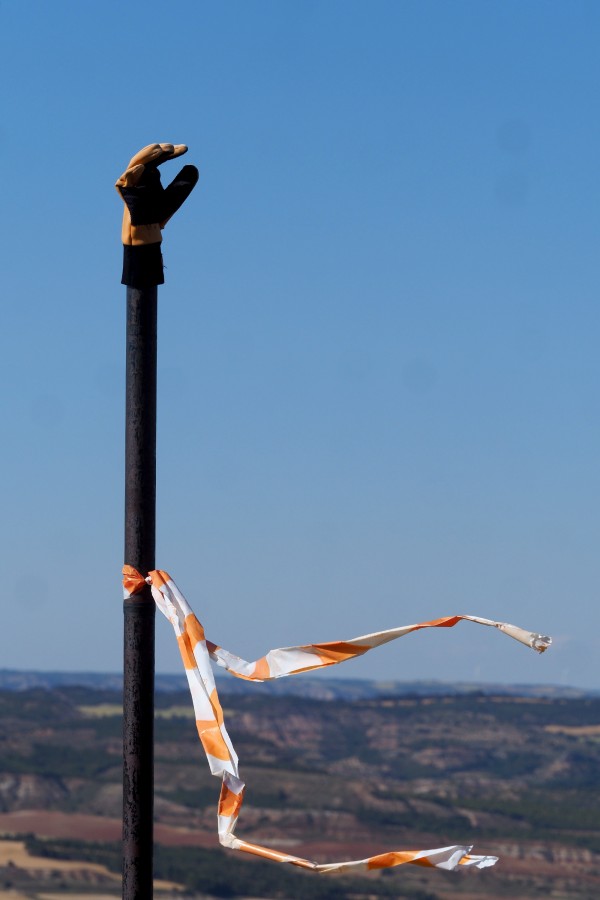 "Una mano al viento" de Emilio Jose Mariel