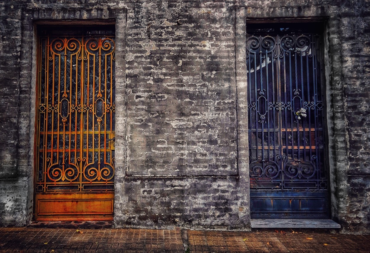 "Las puertas" de Roberto Guillermo Hagemann