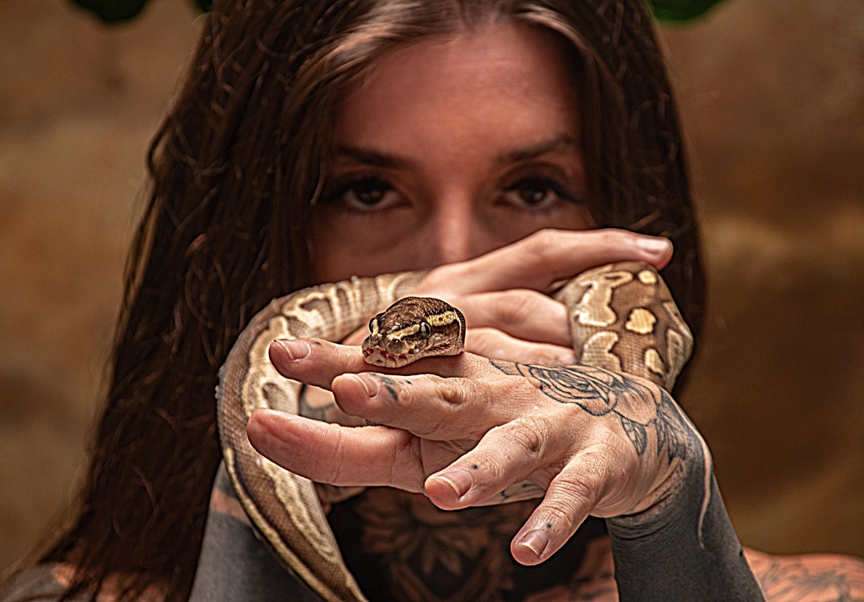 "Encantadora de serpientes" de Jorge Mojo