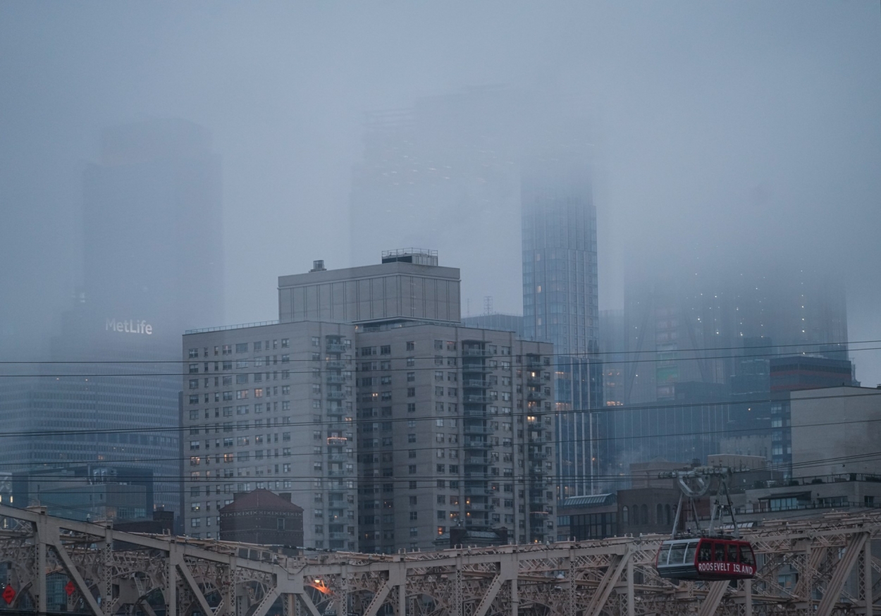 "Niebla en Manhattan" de Carlos Alberto Izzo