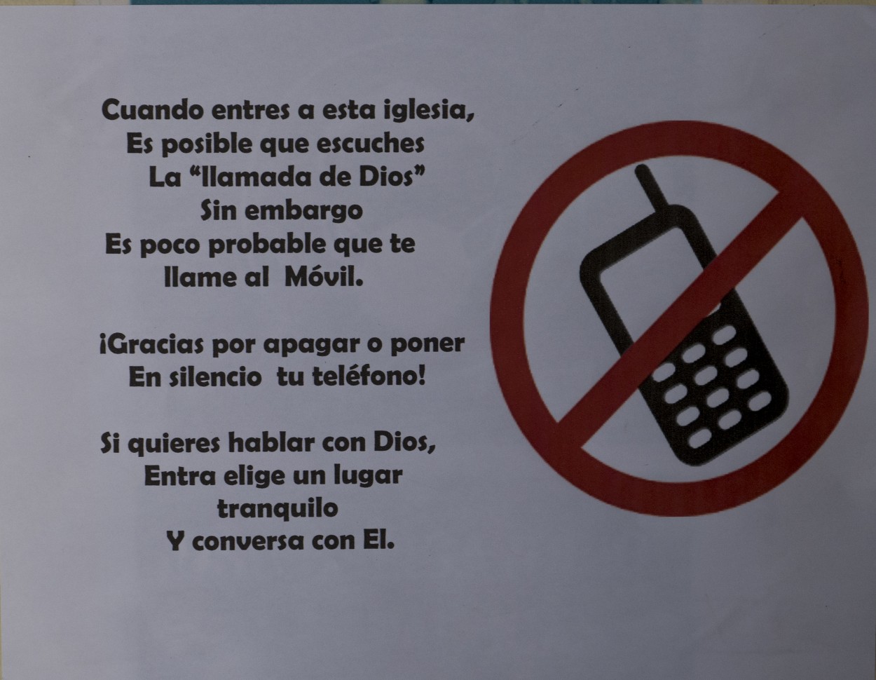 "En tiempos de celulares y otras yerbas" de Esteban Eberle