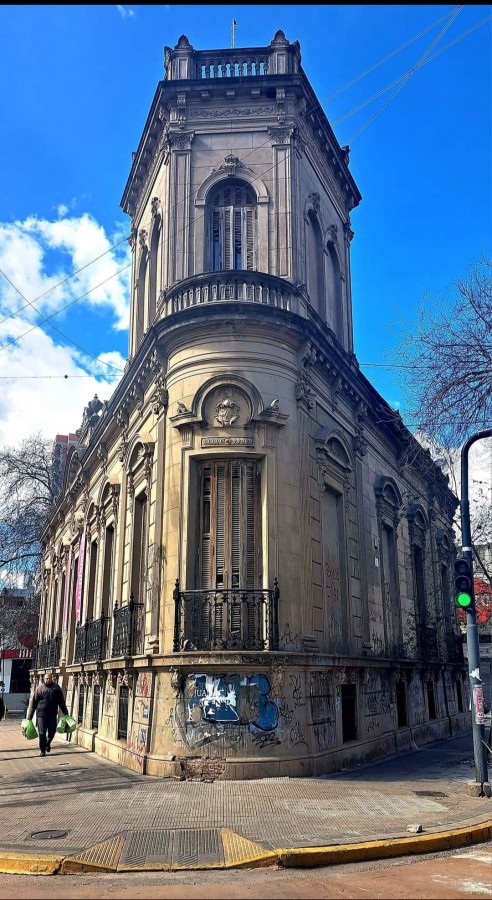 "Edificio Campodonico La Plata" de Silvia Beatriz Sanz