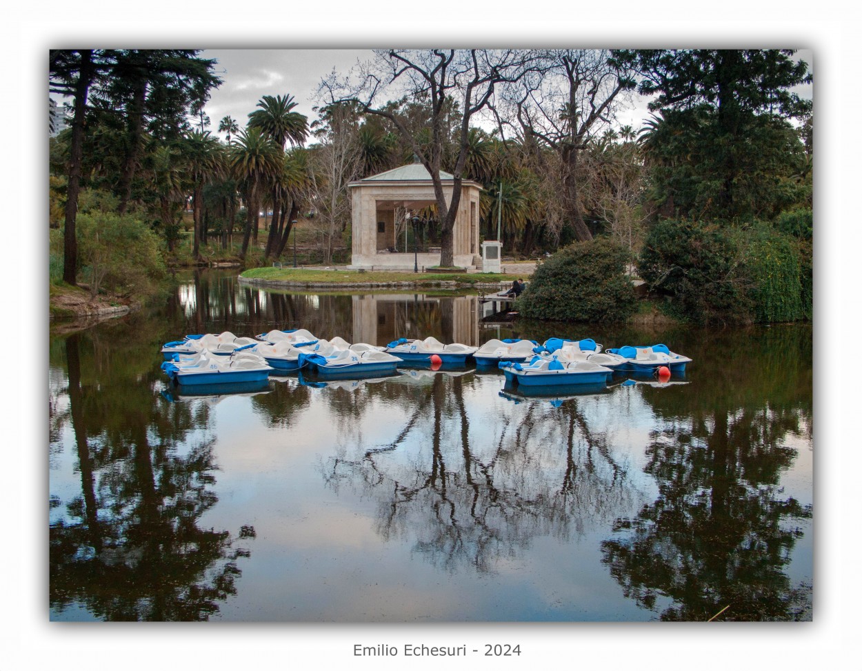 "Feriado" de Emilio Echesuri