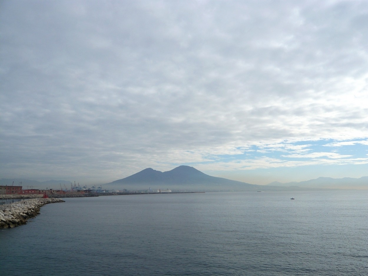 "El Vesuvio con la niebla" de Stefano Alimonti