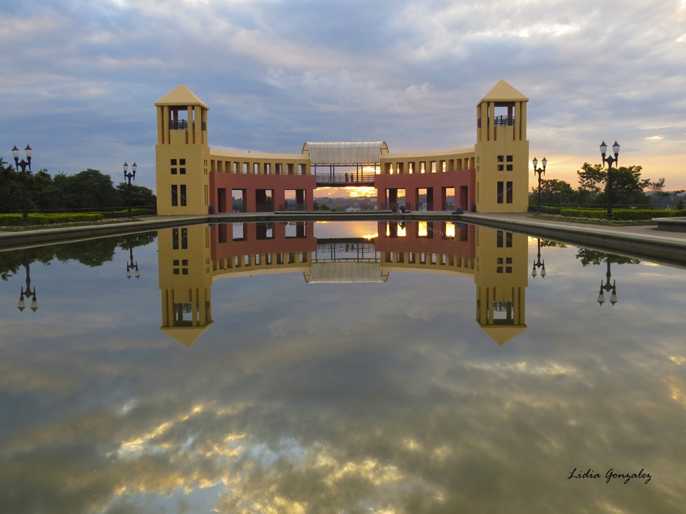 "El puente" de Lidia Gonzalez