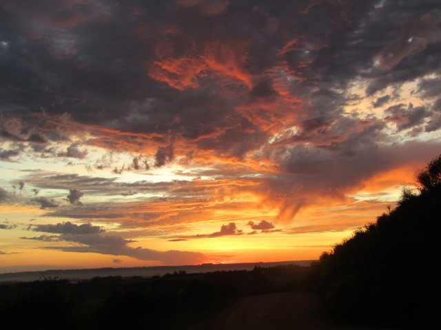 "Amanecer con tormenta " de Miguel Angel Palermo