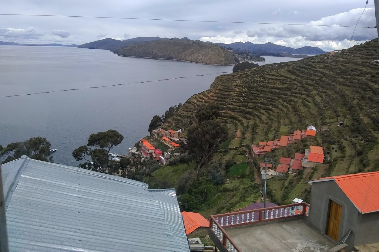 "Terrazas sobre el Titicaca" de Gerardo Mirkin