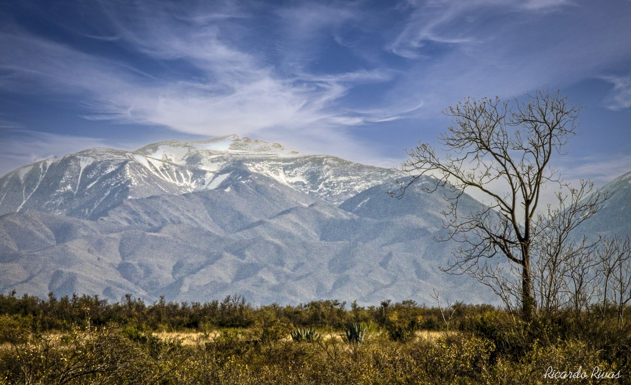 "Cerros de Tupungato, Mendoza" de Ricardo Rivas