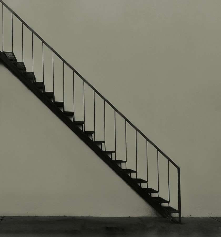 "Minimalismo en escalones" de Roberto Guillermo Hagemann