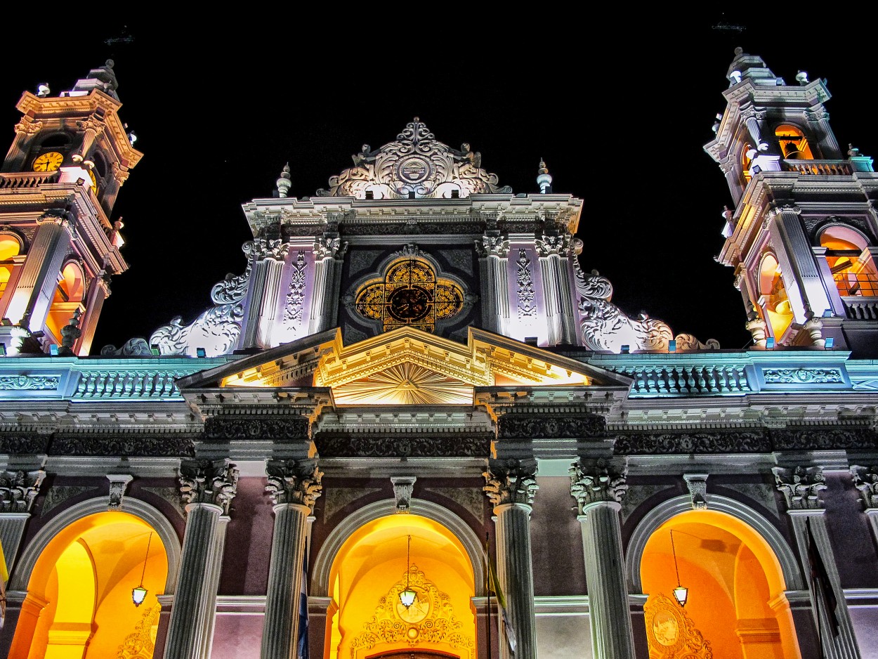 "Catedral nocturna" de Juan Carlos Barilari