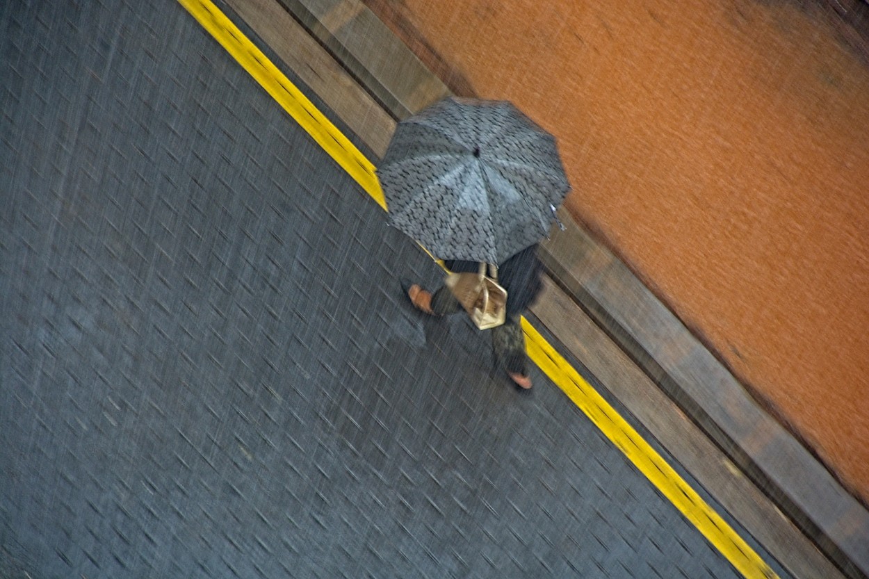 "Lluvia..." de Juan Beas