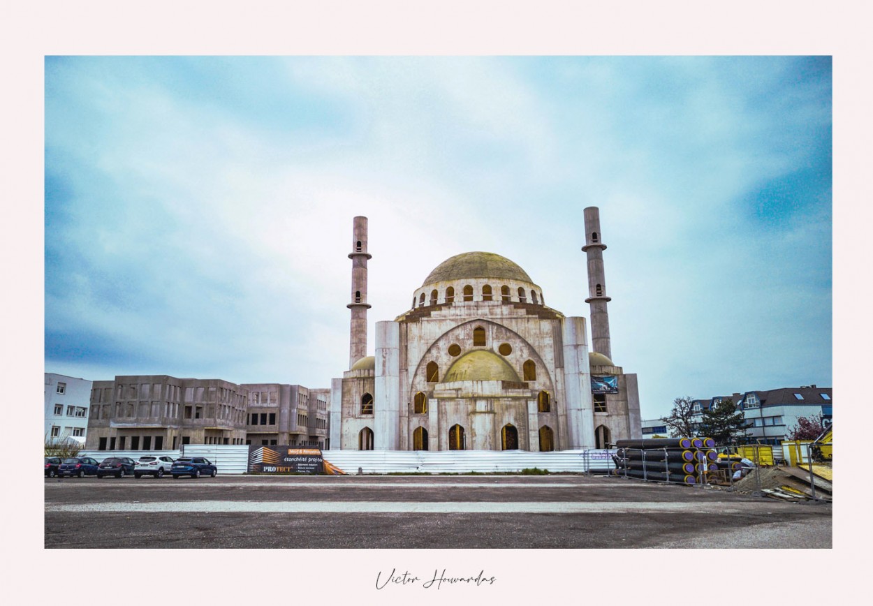 "La mezquita" de Victor Houvardas