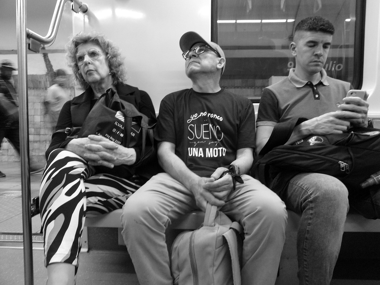 "Un viaje en Subte" de Andres Mancuso