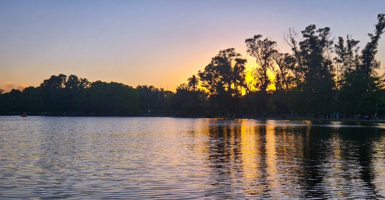 "Amanecer en Los Lagos de Palermo" de Rosana Malvicino