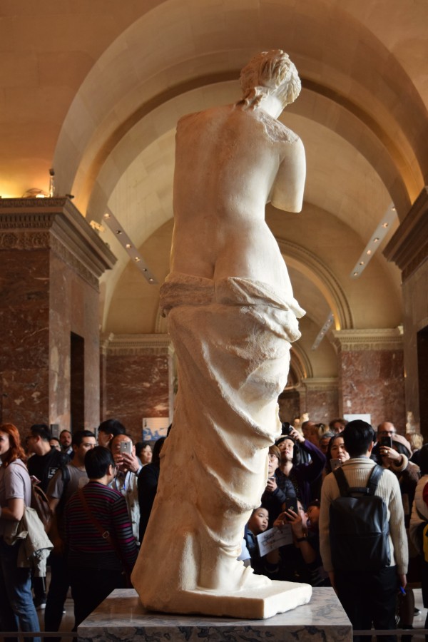 "El lado oscuro de la Venus de Milo" de Oscar Mohamed