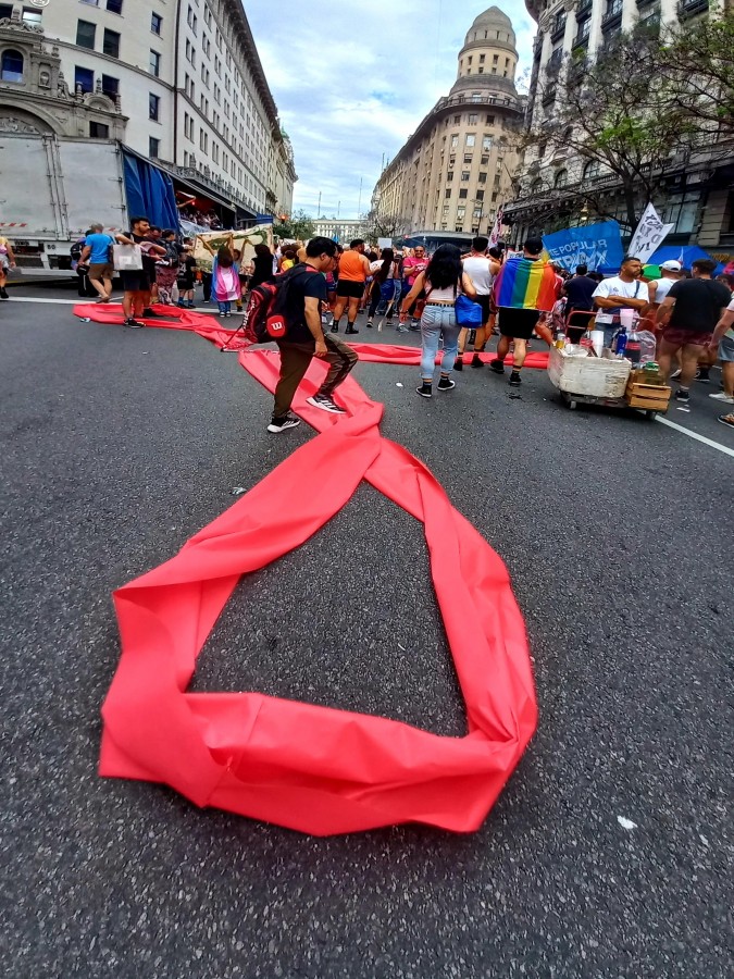 "La cinta roja" de Hugo Carballo (oxido)