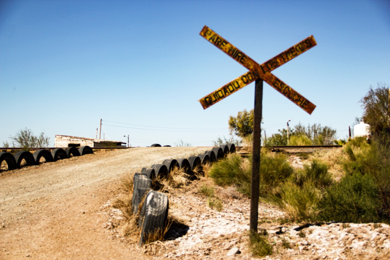 "CRUCEEE DE FERROCARRIL!!! (COLOR)" de Maria Eugenia Cailly (euge)