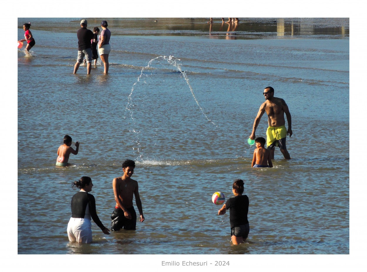 "Juegos de verano" de Emilio Echesuri