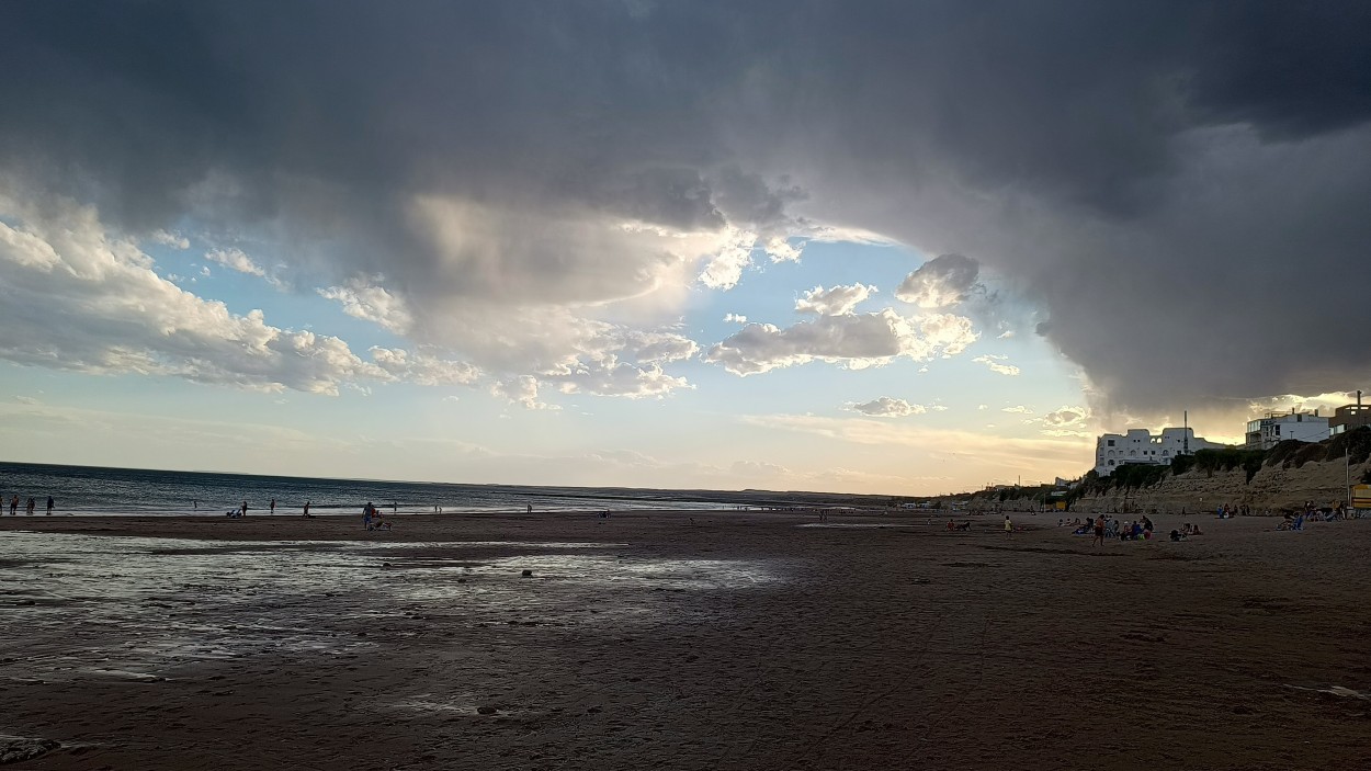 "Una ventana en la tormenta" de Jorge Blotto