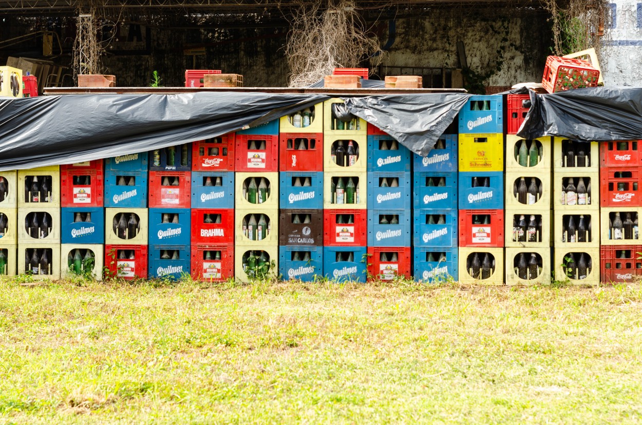 "Basura en colores..." de Federico Pereira