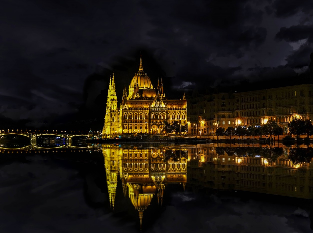 "majestuosa Budapest/Hungra" de Alberto Daniel Gangi