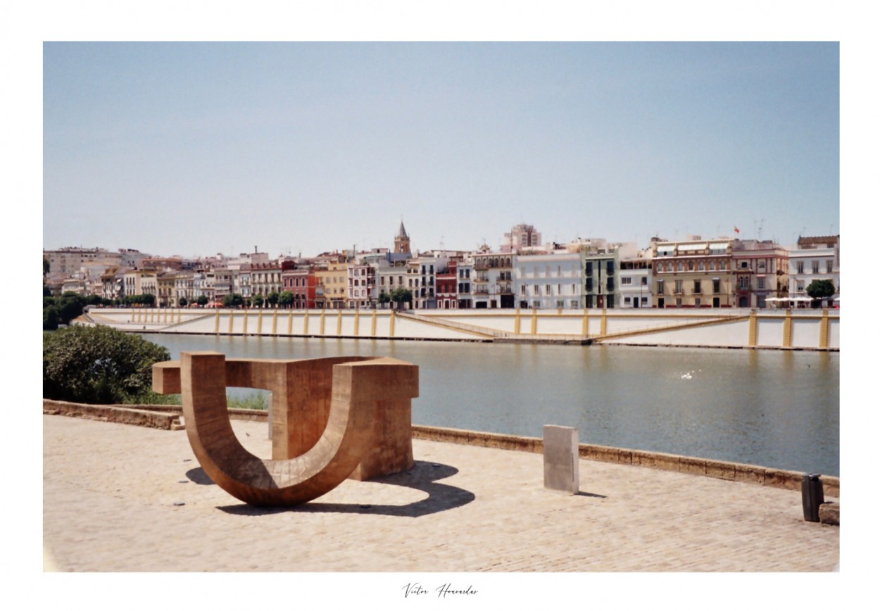 "Por el rio Guadalquivir" de Victor Houvardas