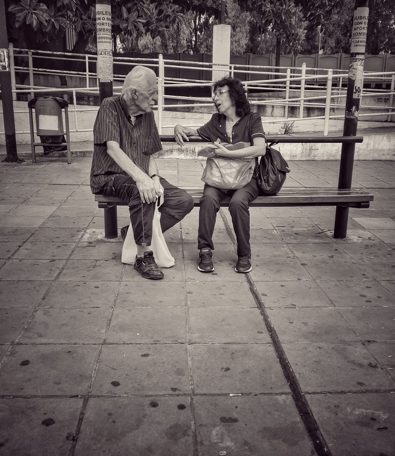 "Sin chat,sin wsp,sin redes..cara a cara" de Roberto Guillermo Hagemann