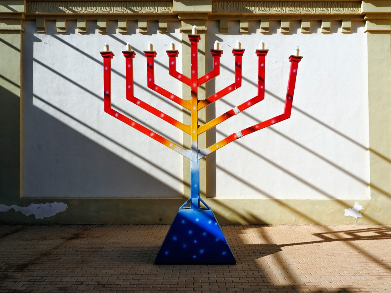 "Hanukkah Menorah" de Francisco Jos Cerd Ortiz