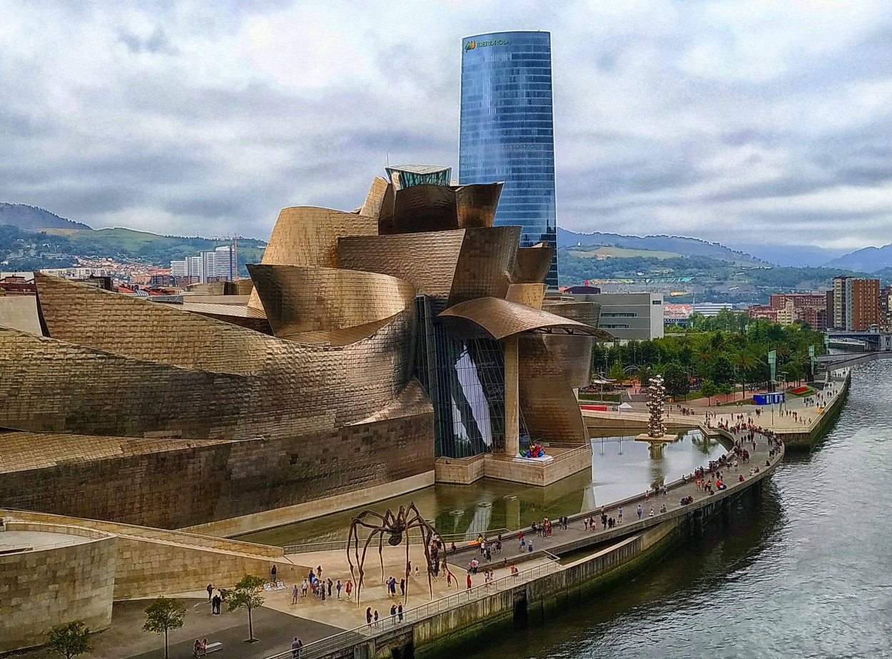 "Bilbao, la torre Pelli" de Manuel Raul Pantin Rivero