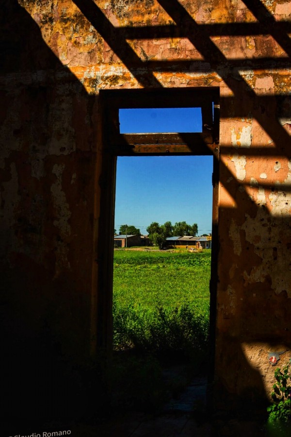 "Sombras del pasado.." de Claudio Romano