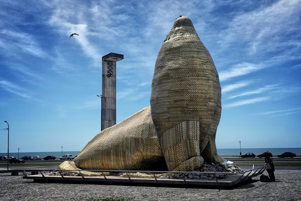 "El monumento de Marta" de Juan Carlos Barilari