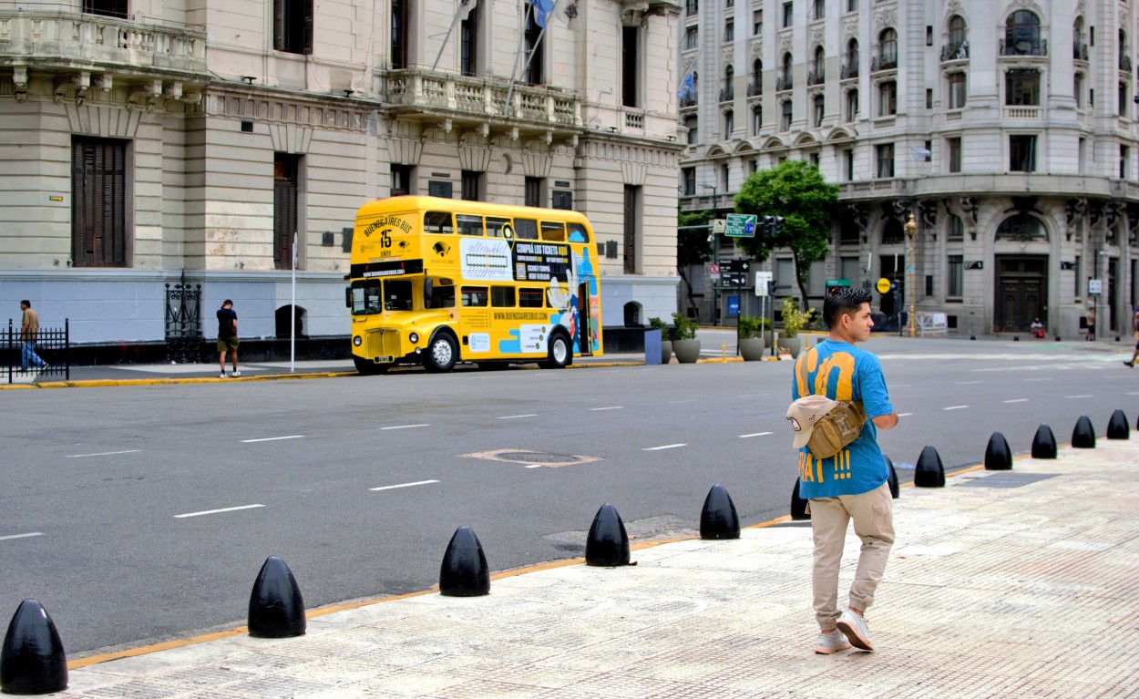 "Plaza de Mayo" de Andres Mancuso