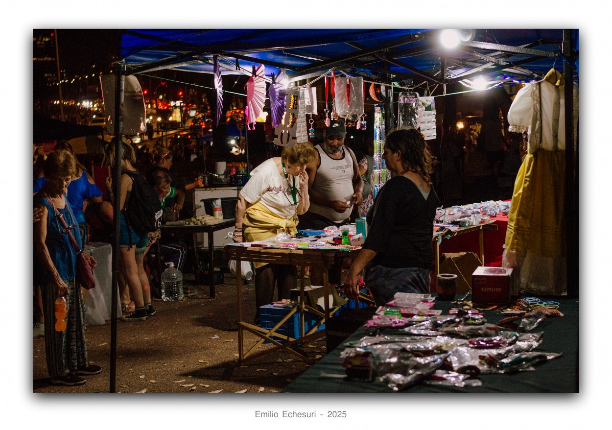 "Compras nocturnas" de Emilio Echesuri