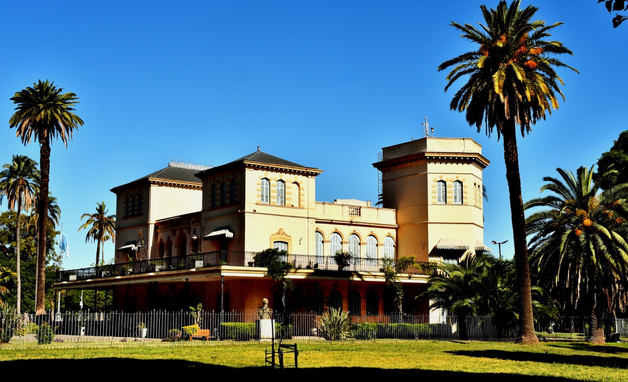 "Casona historica" de Jose Charles Mengeon