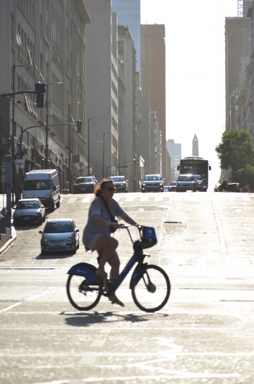 "En cleta por Baires" de Fernan Godoy