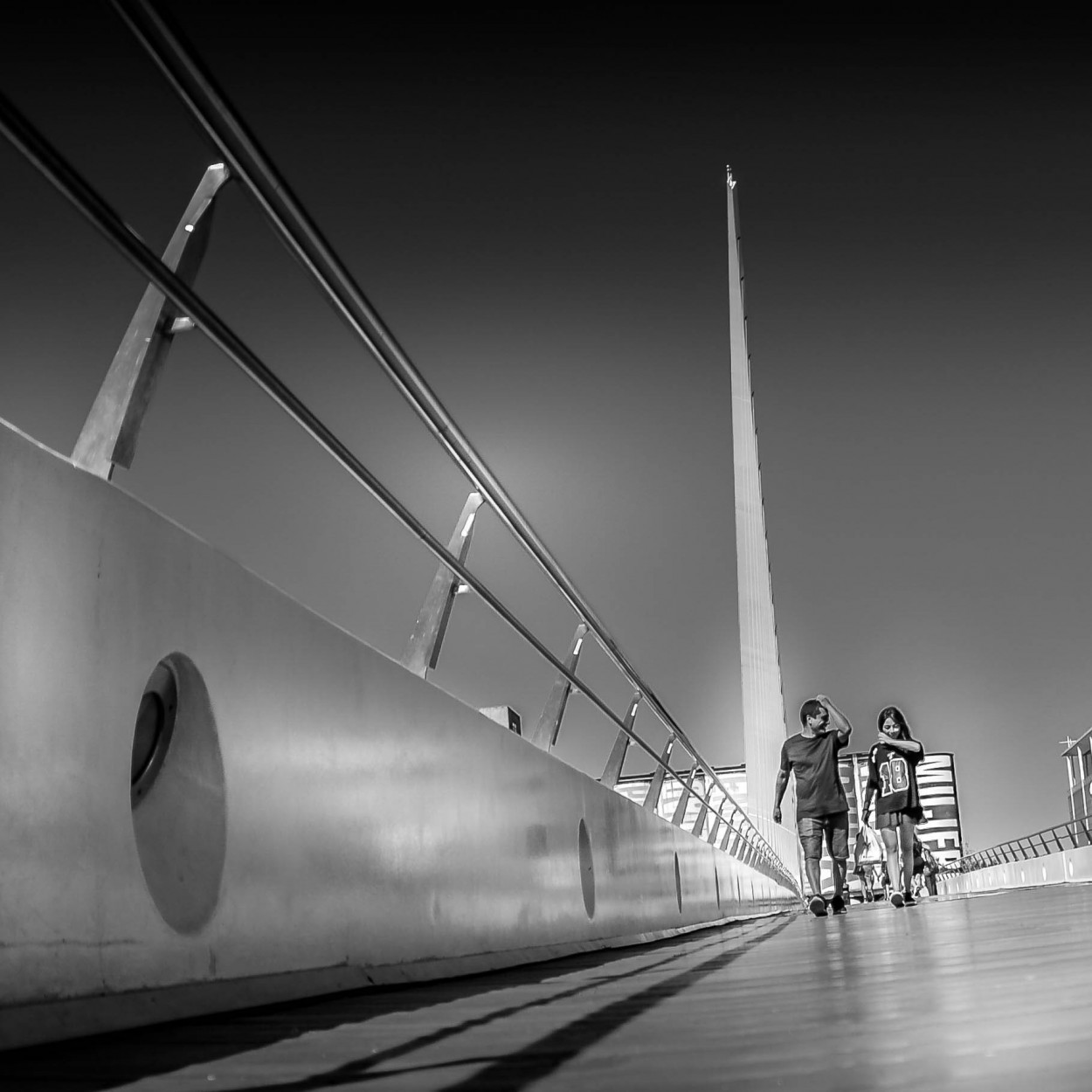 "Puente de la Mujer" de Carlos A. Sandoval