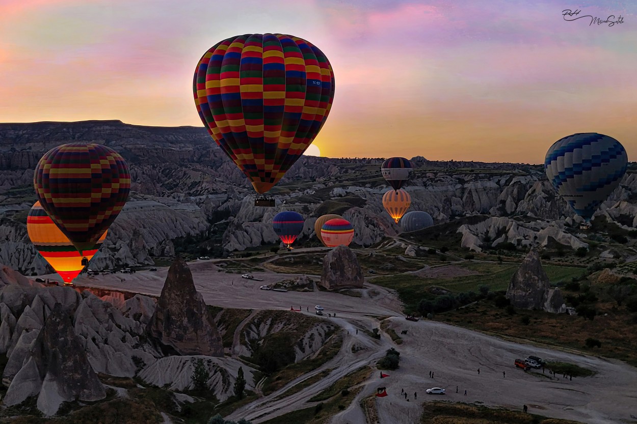 "Amanecer en Capadocia..." de Miriam E. Sotelo