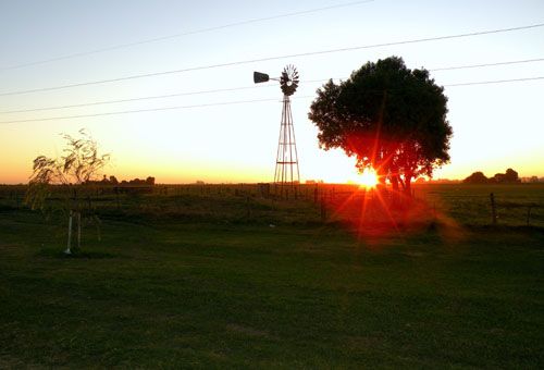 Foto 1/ATARDECER CAMPERO