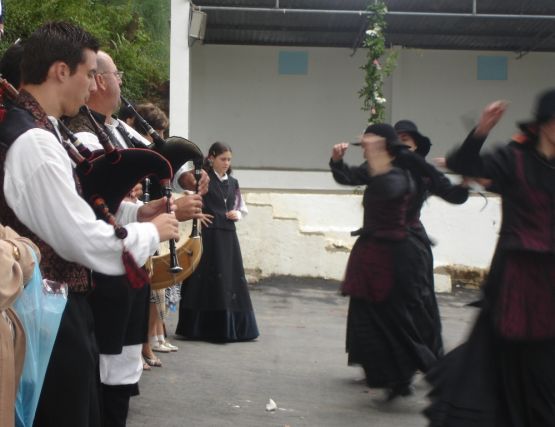Foto 2/Galicia, su gente, su baile.