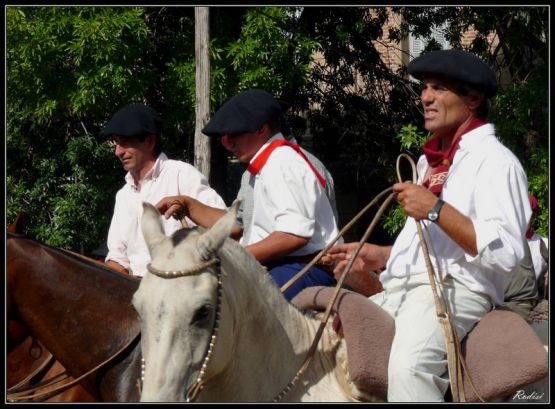 Foto 2/Reunin de a caballo...