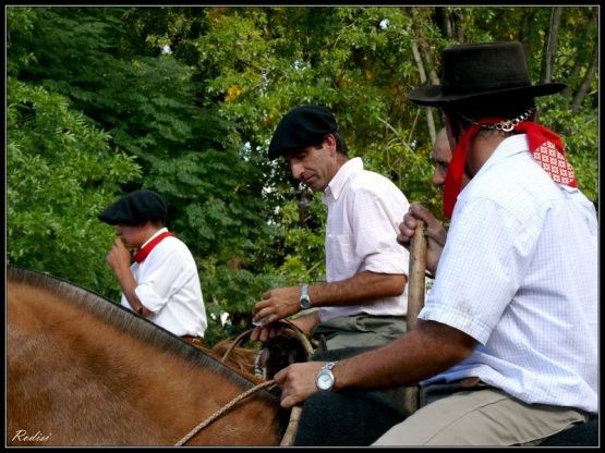 Foto 4/Reunin de a caballo...