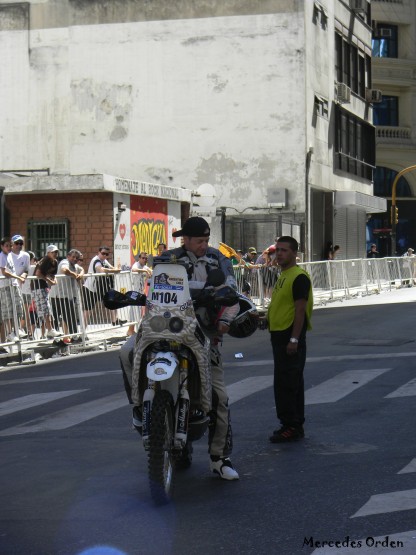 Foto 1/moto Dakar (vistindose para la ocasin)