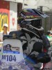 moto Dakar (vistindose para la ocasin)