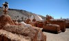 un cementerio de adobe