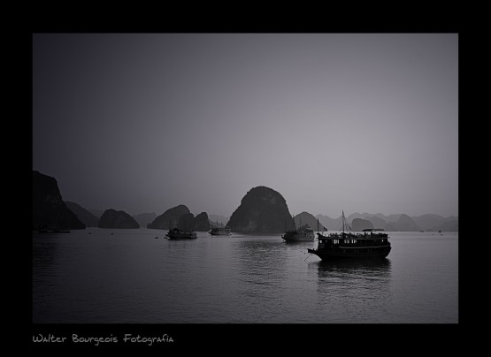 Foto 3/Navegando Ha Long Bay - V ietnam